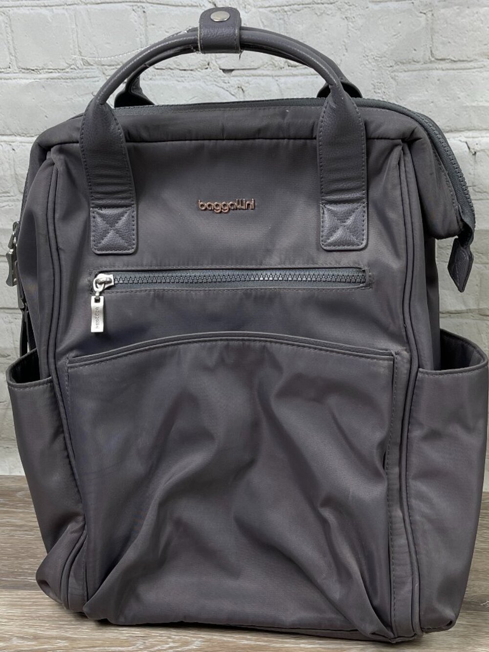 Baggallini Soho Laptop Travel Carry On Backpack Tote in Smoke color